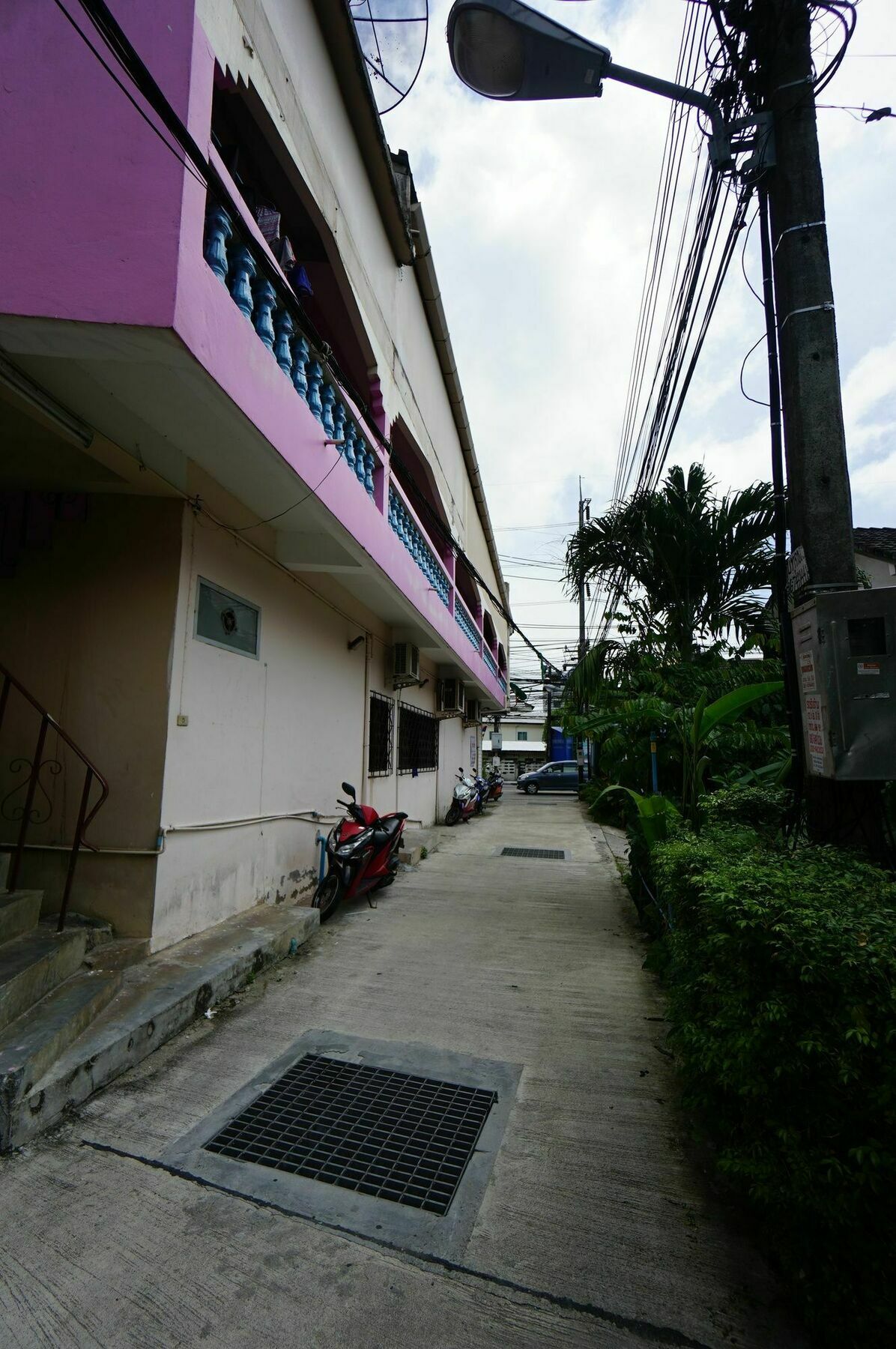 Kookkai House Hostel Patong Exterior photo